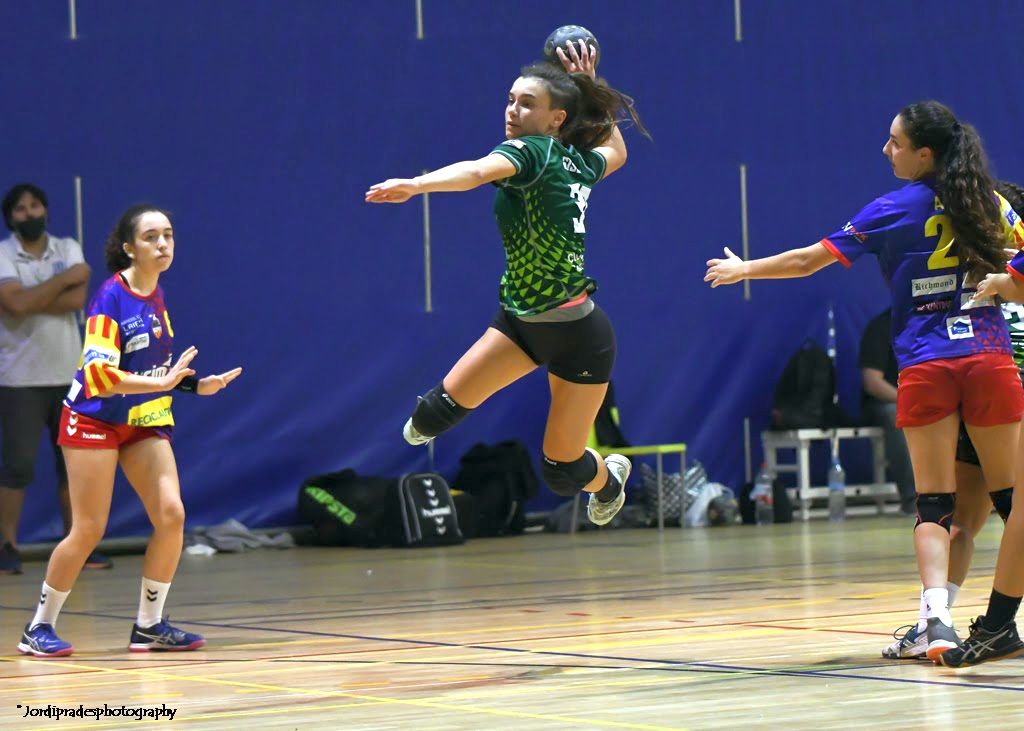 Llums i ombres en l’handbol cerdanyolenc